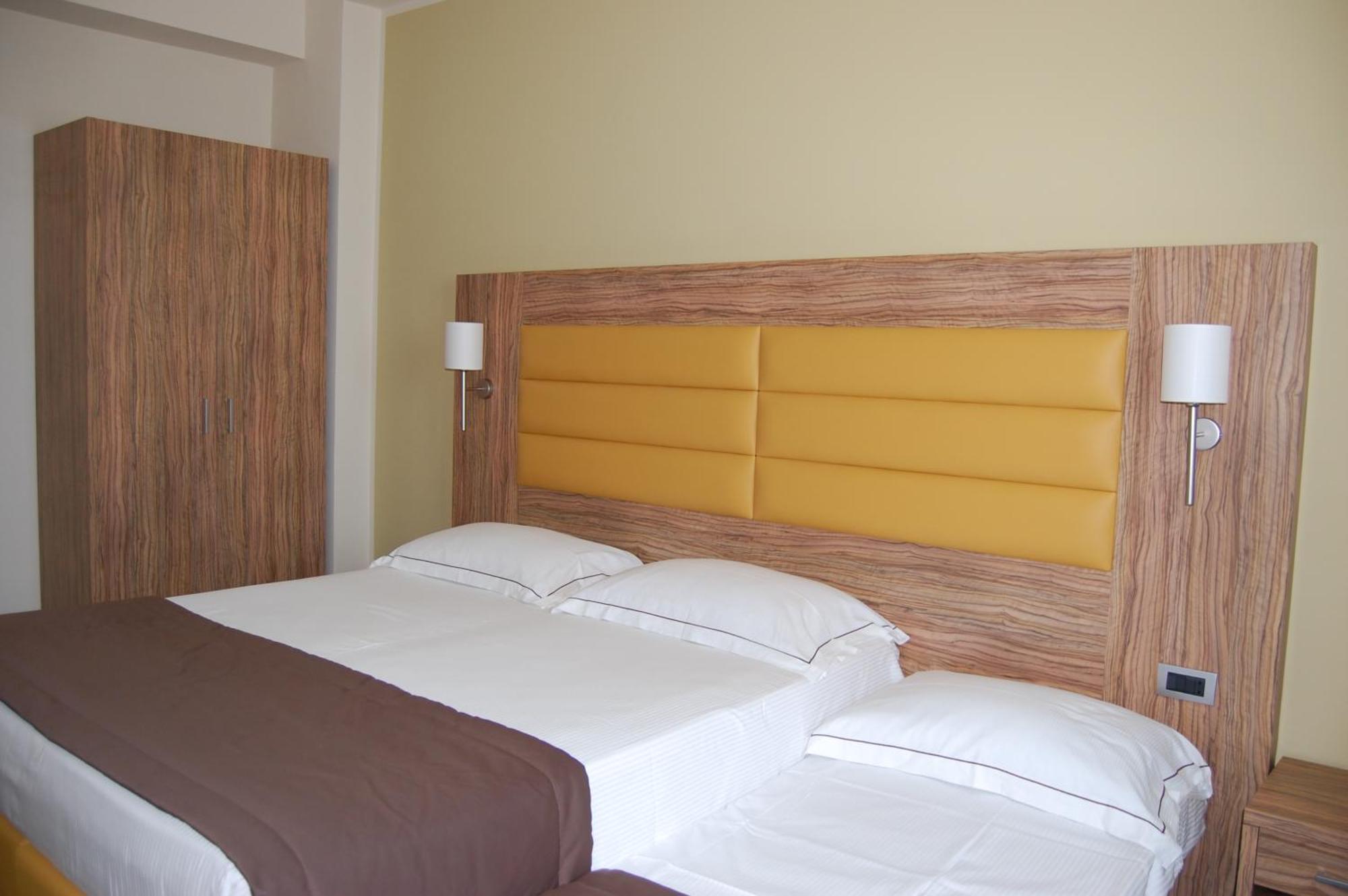 Giga Hotel Villa Santa Lucia Exterior photo