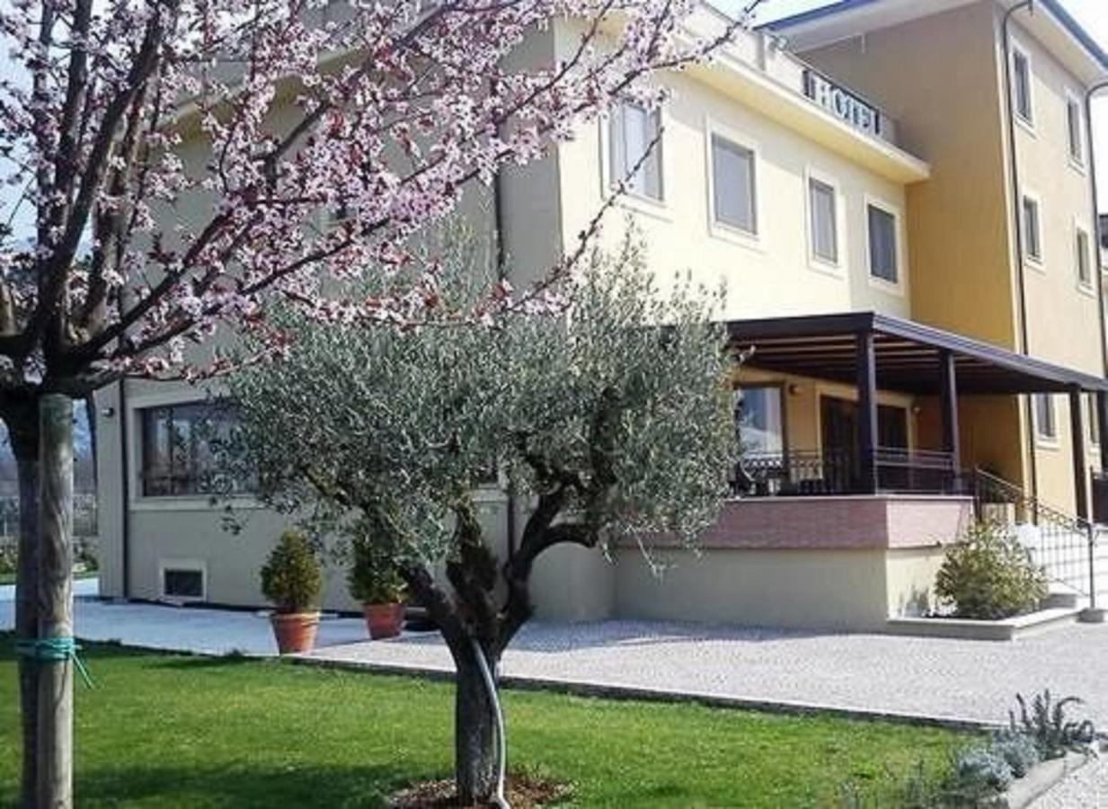 Giga Hotel Villa Santa Lucia Exterior photo